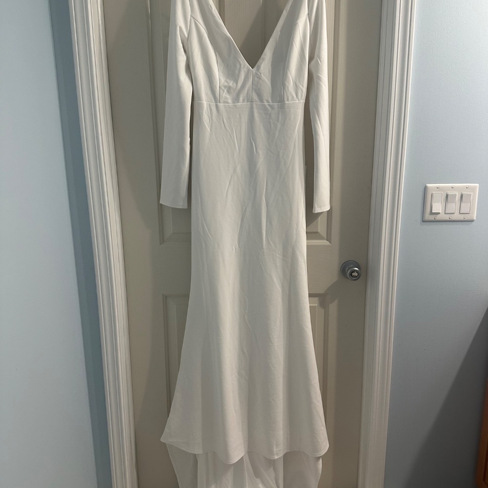 Extravagant Love White Backless Long Sleeve Ruched Maxi Dress - Picture 2 of 5